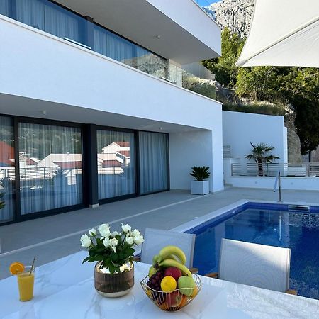 Villa Apartment Danny Baska Voda Bagian luar foto