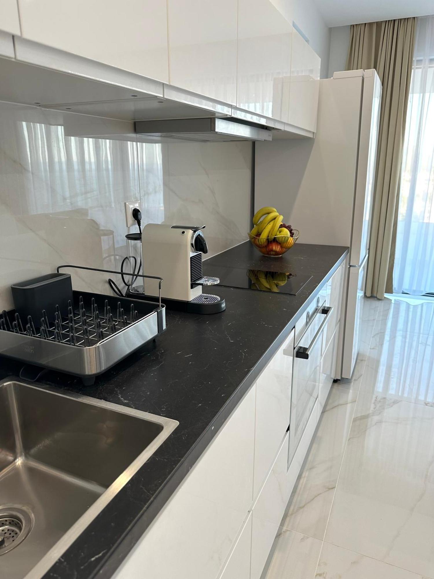 Villa Apartment Danny Baska Voda Bagian luar foto