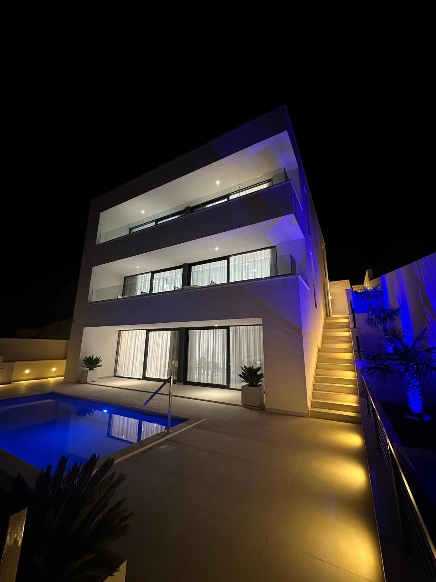 Villa Apartment Danny Baska Voda Bagian luar foto